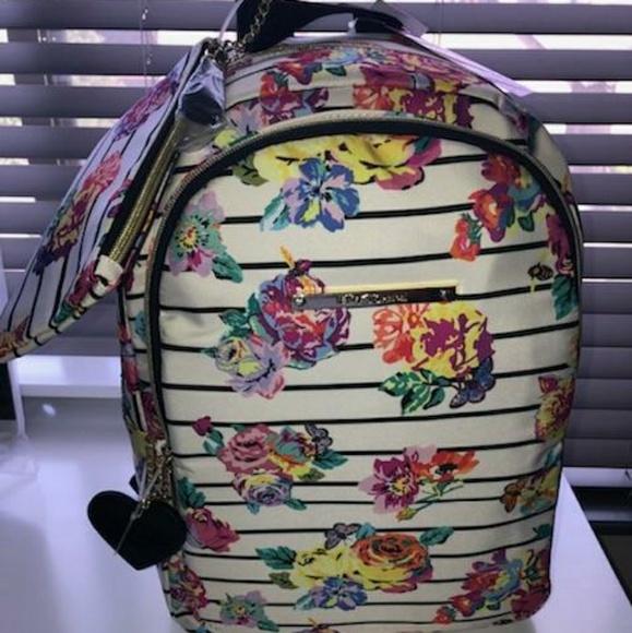 Betsey Johnson Handbags - NWT Betsey Johnson bag